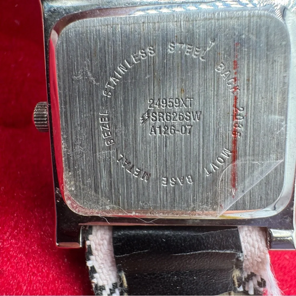 Vintage Japan‎ Quartz Silvertone Disl Watch Modern Minimalist